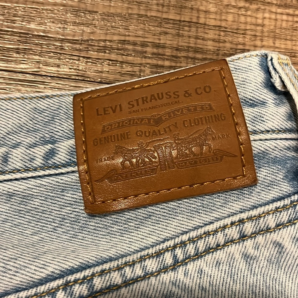 Levi’s Ribcage Straight Ankle Jeans - Picture 4 of 7